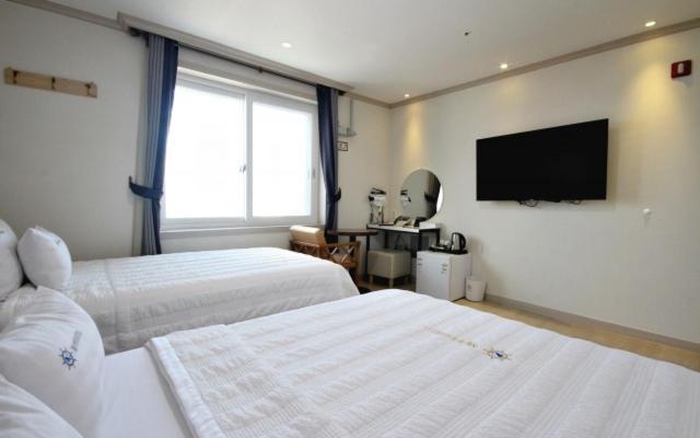 Yeosu Mj Motel Bagian luar foto